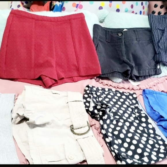 Young Women Short Lot's Size 0/24 - Picture 5 of 5